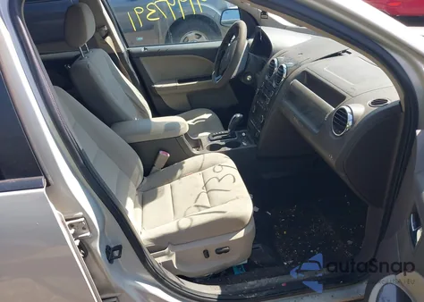 2008 Ford Taurus X Sel z USA, uszkodzony, nr VIN 1FMDK02W58GA14293